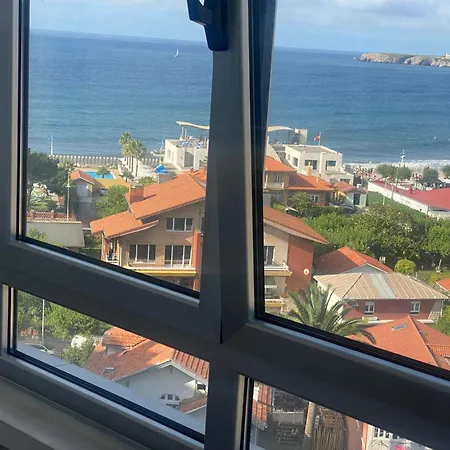 Piso En Con Vistas A Toda Al Playa * Salinas (Castrillon)